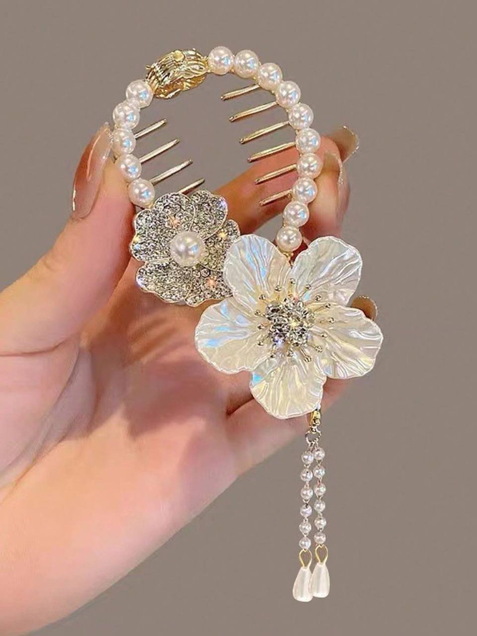 گیره شکوفه گوجه ای شکوفه